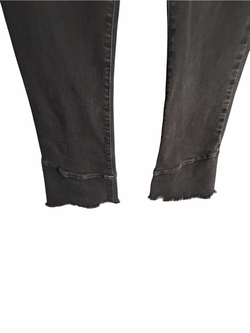Sanctuary Connector Kick Crop Women's Washed Black Flare Hem Jeans Sz 8 - Picture 3 of 12